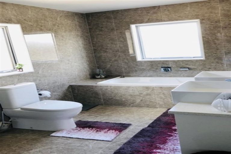 Photo of property in 19 Rohi Place, Flat Bush, Auckland, 2019