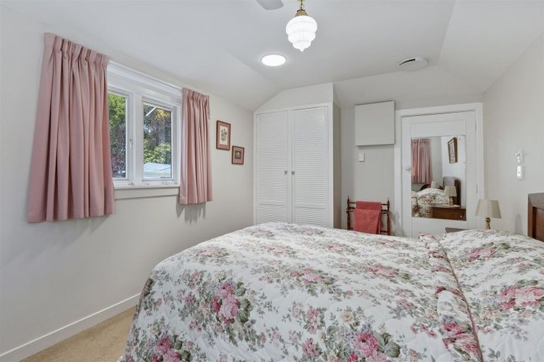 Photo of property in 22 Main Road, Mount Pleasant, Christchurch, 8081