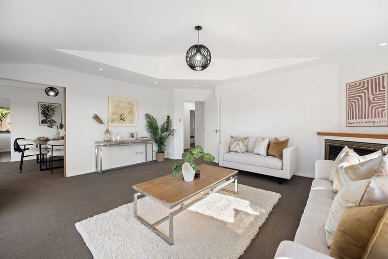 Photo of property in 2c Braemar Road, Rothesay Bay, Auckland, 0630