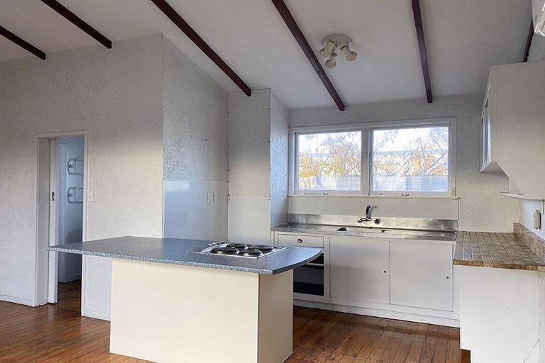 Photo of property in 8/23 Frederick Street, Waltham, Christchurch, 8011