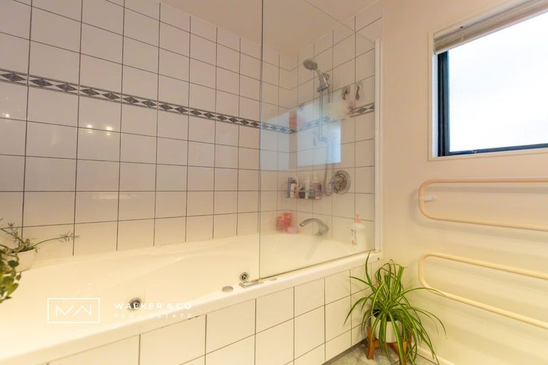 Photo of property in 2 Kirton Drive, Riverstone Terraces, Upper Hutt, 5018