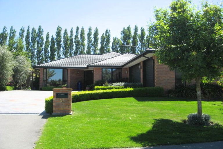 Photo of property in 37 Woodhurst Drive, Casebrook, Christchurch, 8051