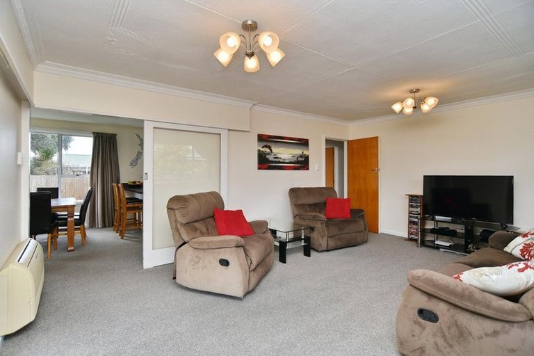 Photo of property in 2/97 Roberta Drive, Somerfield, Christchurch, 8024