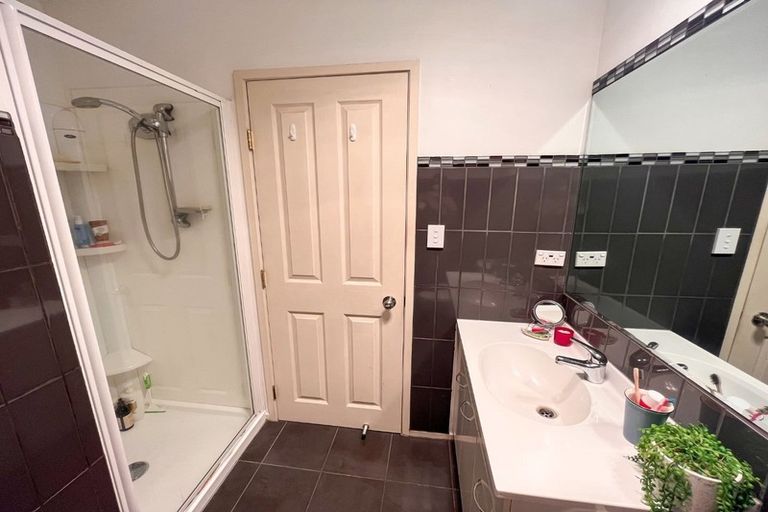 Photo of property in 9g Crohane Place, Addington, Christchurch, 8024