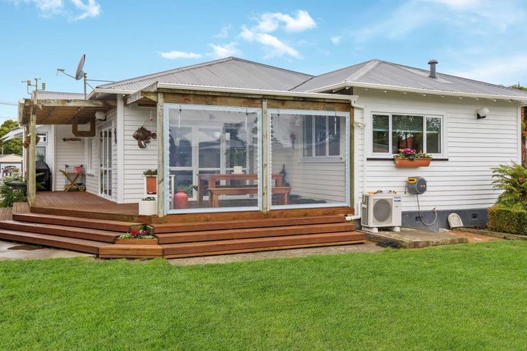 Photo of property in 17 Field Street, Aramoho, Whanganui, 4500