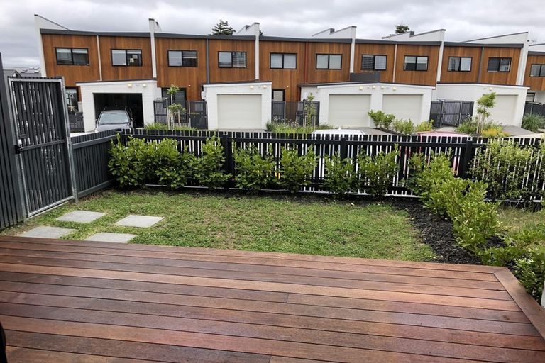 Photo of property in 278 Hobsonville Point Road, Hobsonville, Auckland, 0616