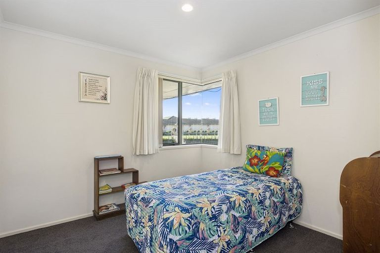 Photo of property in 10 Marshwood Place, Papamoa Beach, Papamoa, 3118
