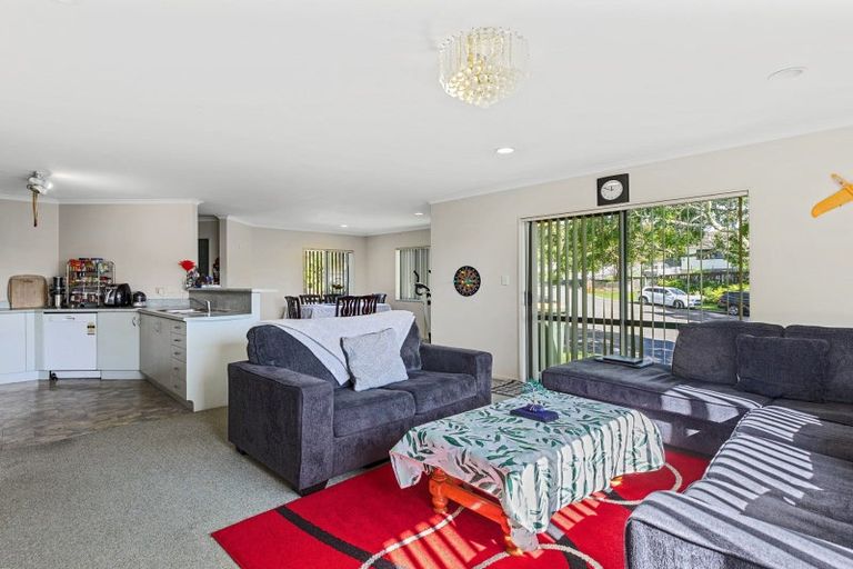 Photo of property in 12 Dowman Place, Te Puke, 3119