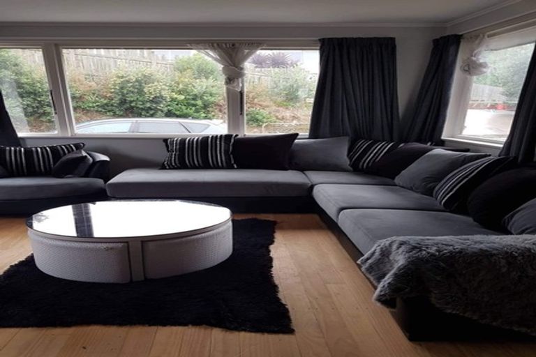 Photo of property in 18 Owhiti Street, Titahi Bay, Porirua, 5022