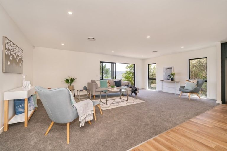 Photo of property in 45 Mount Marua Way, Timberlea, Upper Hutt, 5018