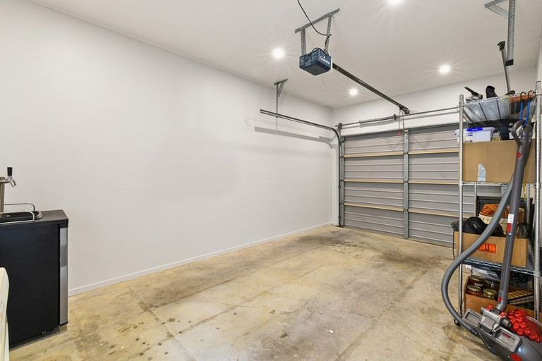 Photo of property in 14 Evelyn Road, Cockle Bay, Auckland, 2014