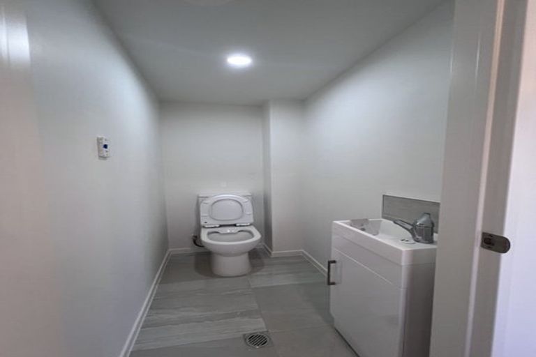 Photo of property in 7 Sheralee Place, Bucklands Beach, Auckland, 2014