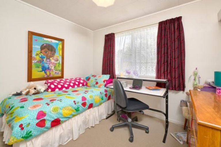 Photo of property in 21 Bellfield Road, Opaheke, Papakura, 2113