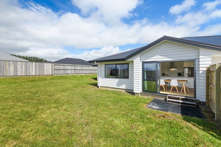 Photo of property in 12 Corsica Court, Fitzherbert, Palmerston North, 4410