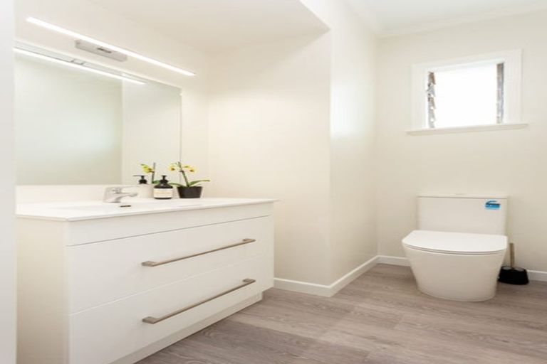 Photo of property in 28 Station Street, Tirau, 3410