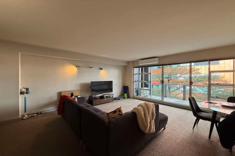 Photo of property in Gerondis Bldg Apartments, 305/60 Willis Street, Wellington Central, Wellington, 6011