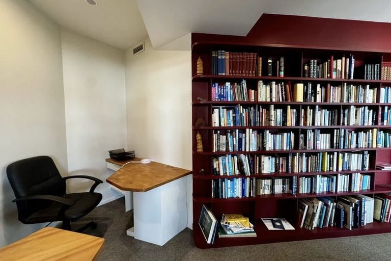 Photo of property in 24c Grafton Road, Roseneath, Wellington, 6011