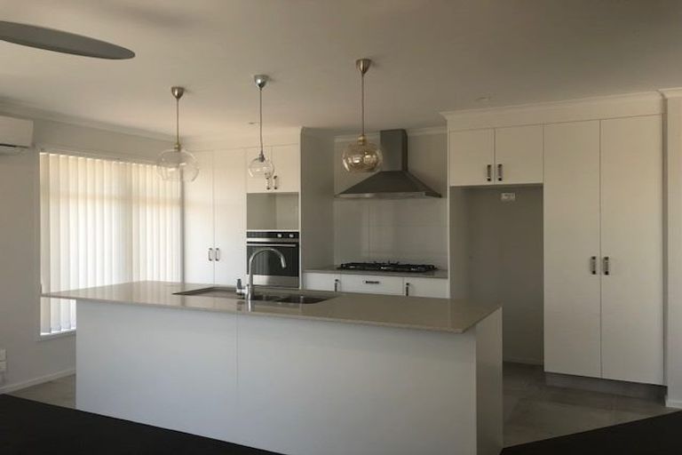 Photo of property in 21 Naeo Close, Papamoa Beach, Papamoa, 3118