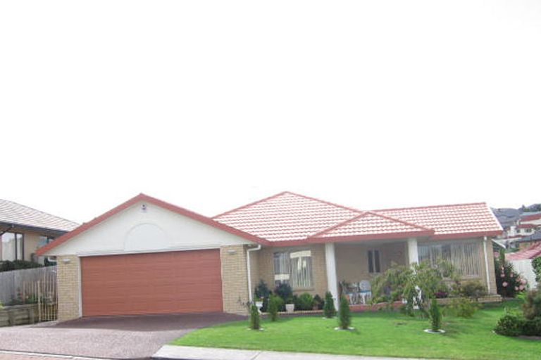 Photo of property in 25 San Pedro Place, Henderson, Auckland, 0612