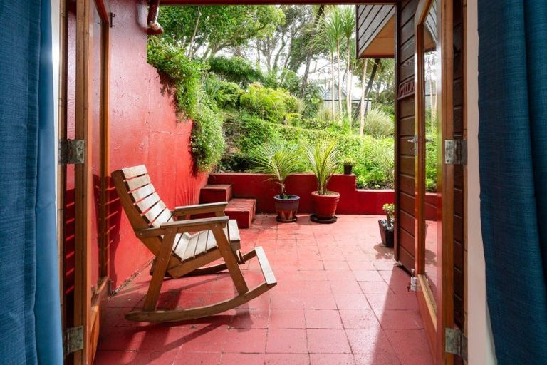 Photo of property in 6a Joll Street, Karori, Wellington, 6012