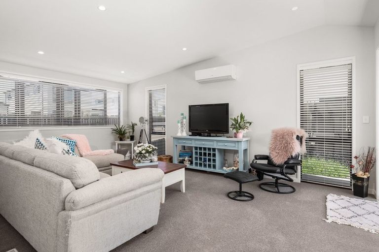 Photo of property in 8 Te Paea Crescent, Papamoa Beach, Papamoa, 3118