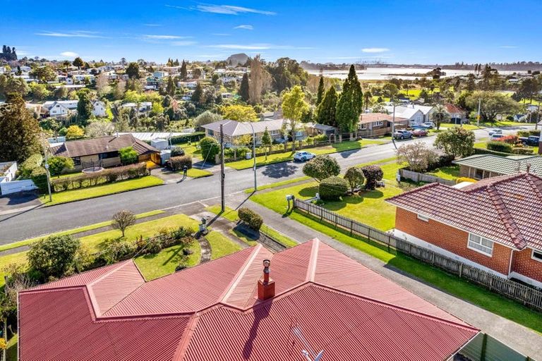 Photo of property in 80 Sutherland Road, Brookfield, Tauranga, 3110
