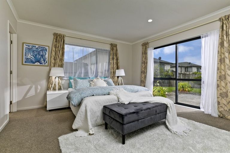 Photo of property in 7 Jeffery Reeve Crescent, Ranui, Auckland, 0612