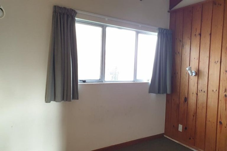 Photo of property in 85a Colwill Road, Massey, Auckland, 0614