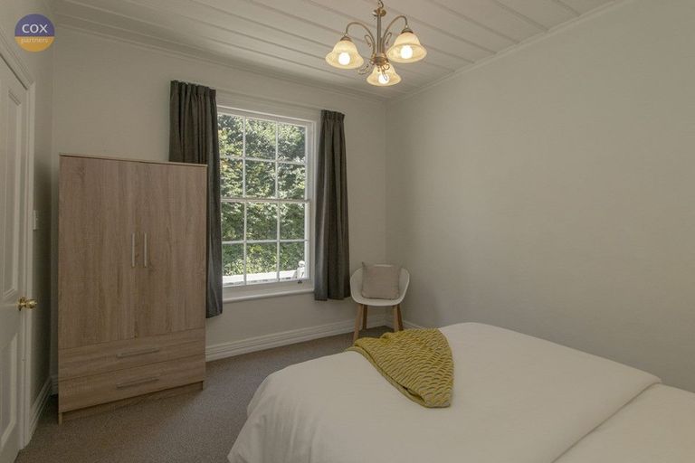 Photo of property in 21 Milton Road, Bluff Hill, Napier, 4110