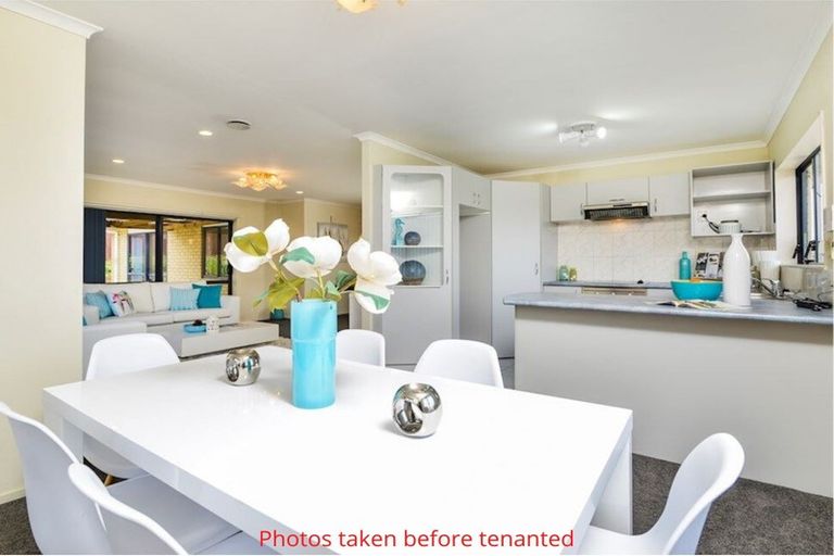 Photo of property in 70 Robert Ross Place, Clendon Park, Auckland, 2103