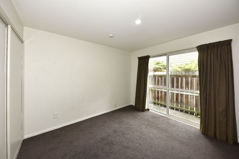 Photo of property in 2/24 Whitmore Street, Edgeware, Christchurch, 8013