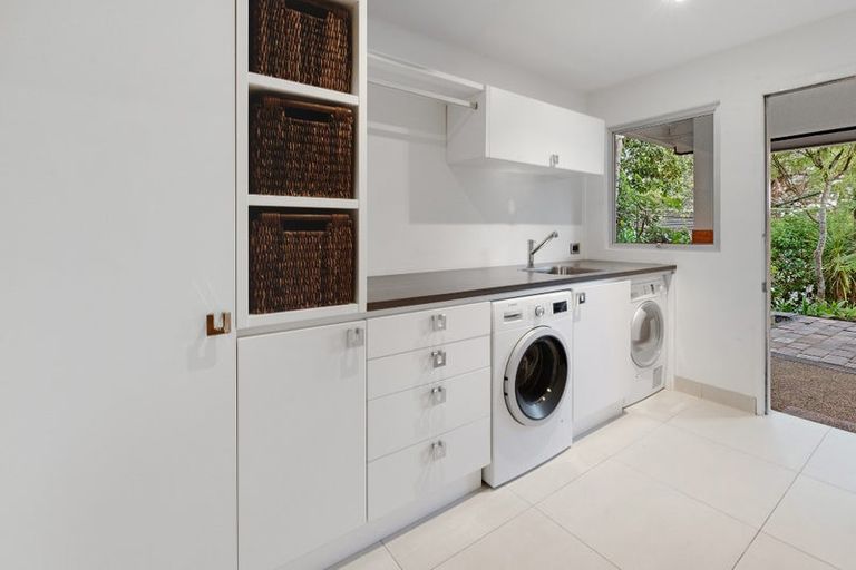 Photo of property in 39 Maritime Terrace, Birkenhead, Auckland, 0626