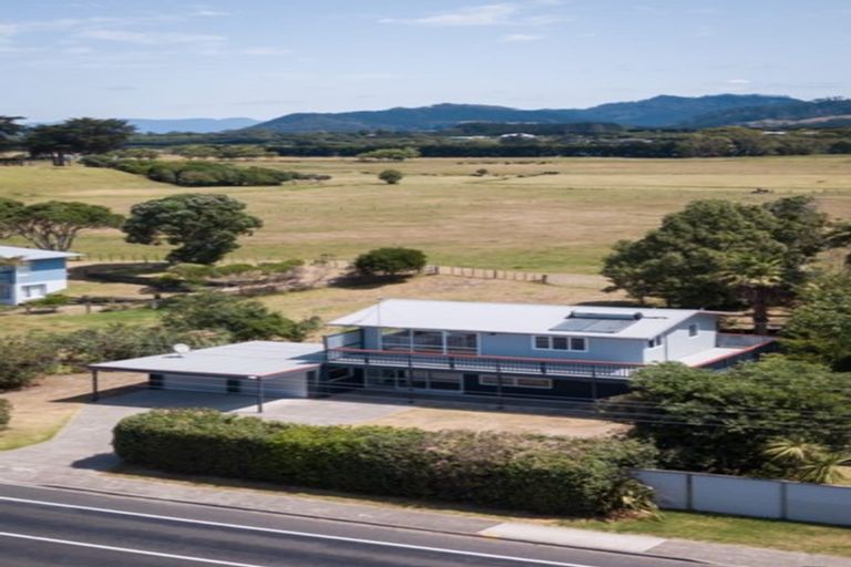 Photo of property in 104 Seaforth Road, Waihi Beach, 3611