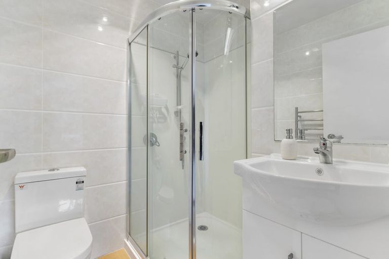 Photo of property in 76 Kaipatiki Road, Glenfield, Auckland, 0629