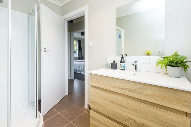 Photo of property in 1/18 Benge Crescent, Clouston Park, Upper Hutt, 5018