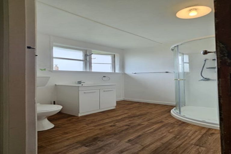 Photo of property in 15 Walter Street, Takapau, 4203