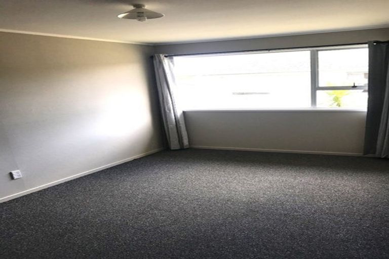 Photo of property in 1/140 Metcalfe Road, Ranui, Auckland, 0612