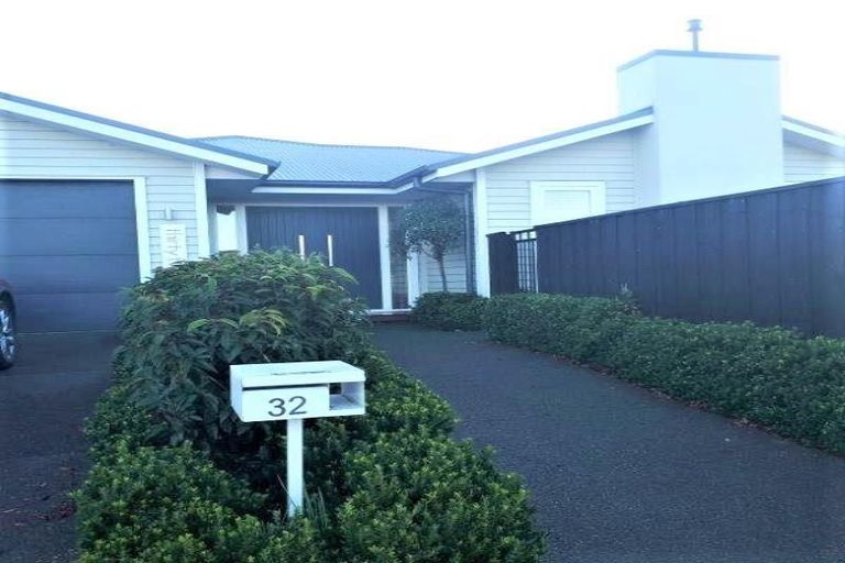 Photo of property in 32 Macphail Avenue, Rangiora, 7400