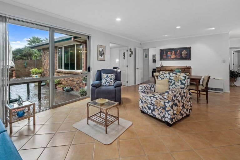 Photo of property in 5 Conifer Grove, Te Kamo, Whangarei, 0112