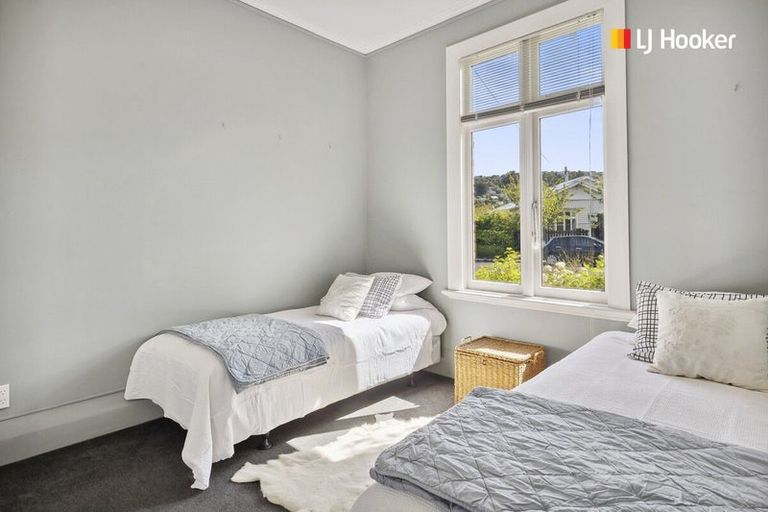 Photo of property in 85 Hargest Crescent, Saint Clair, Dunedin, 9012