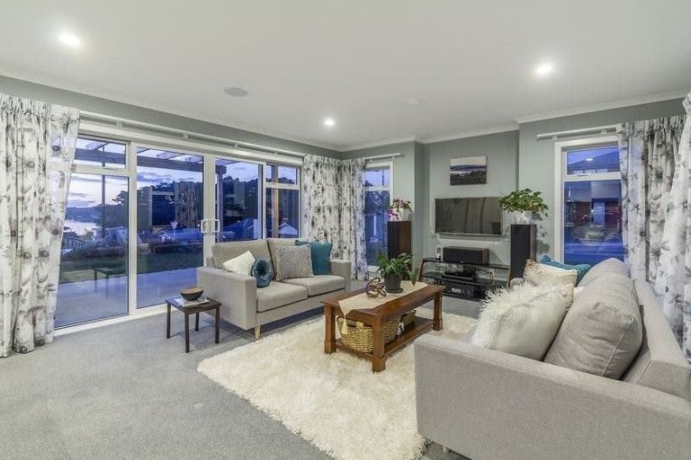 Photo of property in 12 Ken Douglas Drive, Aotea, Porirua, 5024