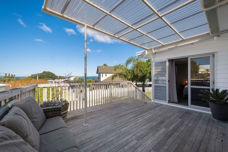 Photo of property in 900b Whangaparaoa Road, Manly, Whangaparaoa, 0930