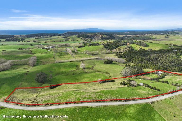 Photo of property in 238 Te Arai Point Road, Te Arai, Wellsford, 0975