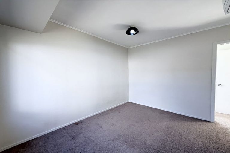 Photo of property in 122 Hugh Green Drive, Pinehill, Auckland, 0632