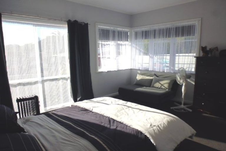 Photo of property in 6b Tararua Street, Paraparaumu, 5032