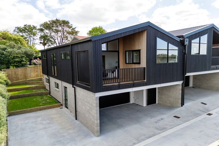 Photo of property in 4/3 Huia Avenue, Forest Lake, Hamilton, 3200