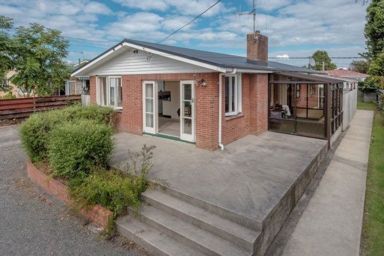 Photo of property in 21 Helena Road, Hillcrest, Hamilton, 3216