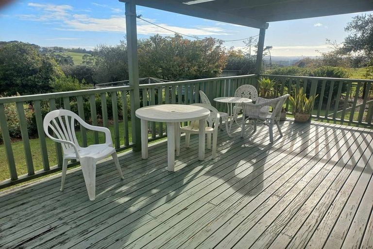 Photo of property in 140 Hanham Road, Kumeu, 0891