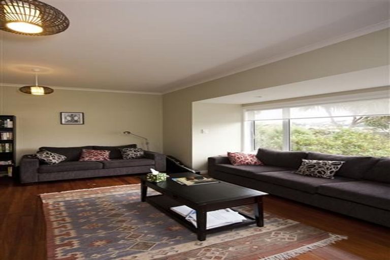 Photo of property in 5 Rodney Street, Northland, Wellington, 6012
