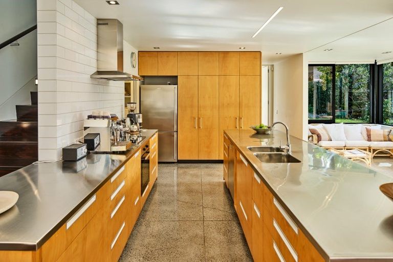 Photo of property in 8 Tawa Street, Eastbourne, Lower Hutt, 5013